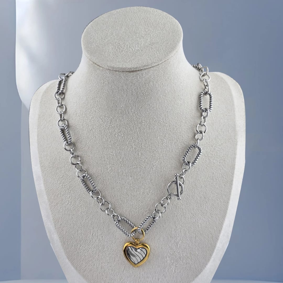 Encantador - Collar con Dije de Corazon