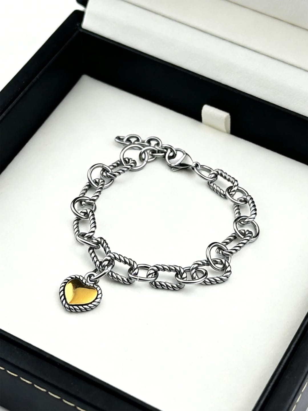 Pulsera con Dije de Corazón en Acero Inoxidable