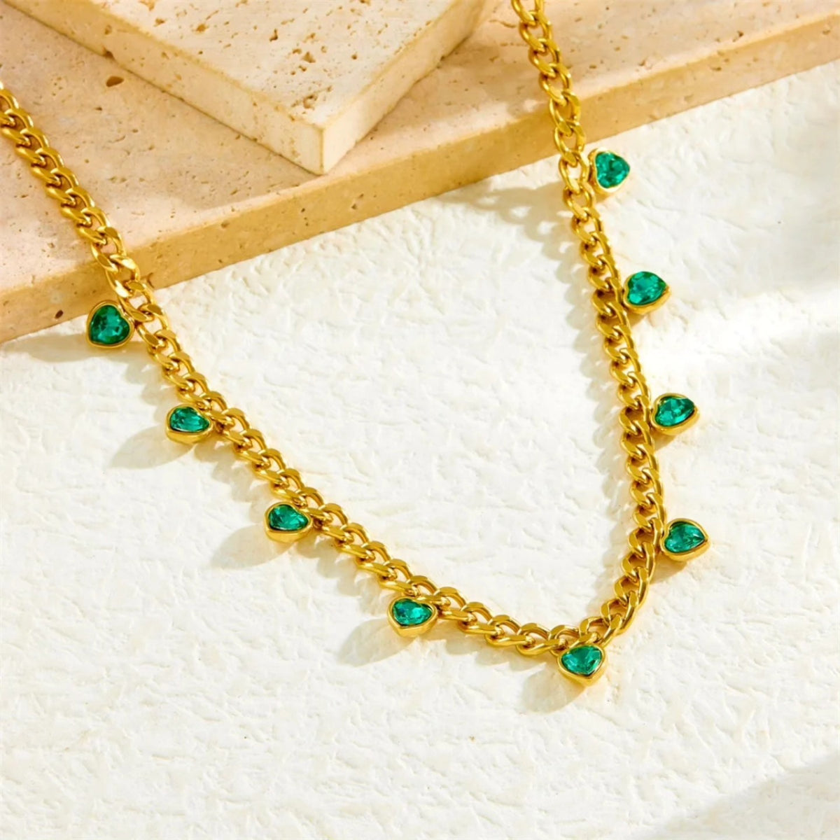 Collar con Corazones en Cristales de Acero Inoxidable – Blanco/Verde – Mujer – Golden Touch by Kanny
